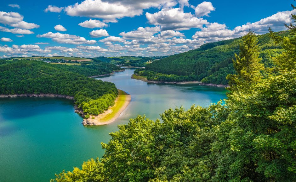 Upper Sûre Lake (Lac de la Haute-Sûre), Esch-sur-Sûre, Northwest Luxembourg, Luxembourg